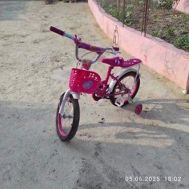 qiz ucun velosiped: Dörd təkərli Uşaq velosipedi 16", sürətlərin sayı: 1 — 2