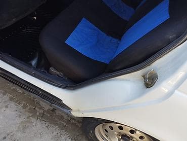 aksesuar avto: Lada Priora hatchback – ağ rəng, kondisionerli. Xüsusiyyətlər və — 4