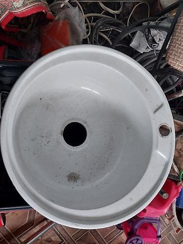 Islenmis ag reng canaq metbex ucun 
krem reng 2 gozlu canaq 40 azn