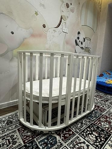 Ağ rəngli uşaq beşiyi – oval formalı, taxta karkaslı model. Yüksək — 3