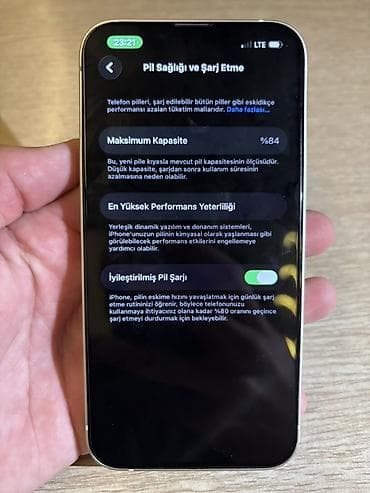 perexadnik iphone: IPhone 13, Ağ, Face ID — 8
