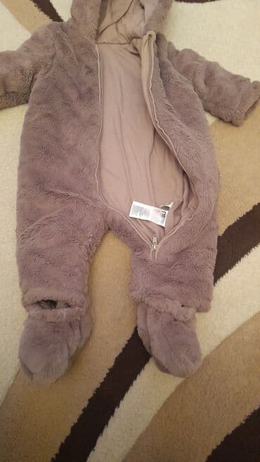детские флисовые комбинезоны: Uşaq Şubası (6-9 ay )Mothercare den alınıb,çox az istifadə — 2