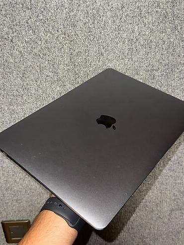 İşlənmiş Apple MacBook, 13.3 ", Apple M1, 256 GB, Pulsuz çatdırılma — 2