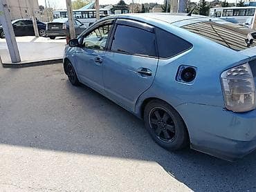 elektrik avtomobili: Toyota Prius (II nəsil) hibrid hetçbek - Kuzov: 5 qapılı hetçbek — 1