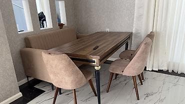 Qonaq otağı üçün, İşlənmiş, Kvadrat masa
