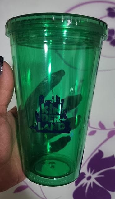 kalonka su: Məhsul: Kinderland brendli yaşıl plastik stəkan Xüsusiyyətlər: - — 1