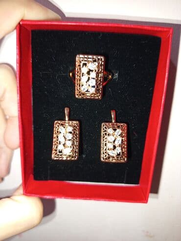 женские толстовки на молниями: Üzük və sırğalar - Metal: qızılı tonlu qirmizi rus qizili rengi - — 21