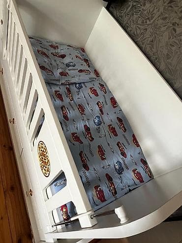 yolka sekileri: Oğlan və qız üçün, Dördbucaq, Beşik, Matras ilə, Yellənmə mexanizm ilə — 2