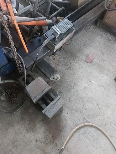 Tavan: Avto-təmir və kuzov işləri üçün alət və avadanlıq dəsti Tərkib: - — 6