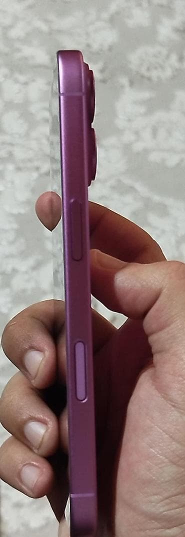 iphone 15 pro ekran: IPhone 16, 128 GB — 5