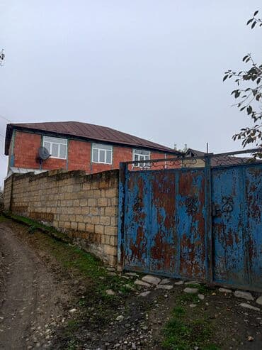 montinde heyet evleri: Həyətyanı ev və torpaq sahəsi - Geniş həyətyanı sahə: həyətin — 10