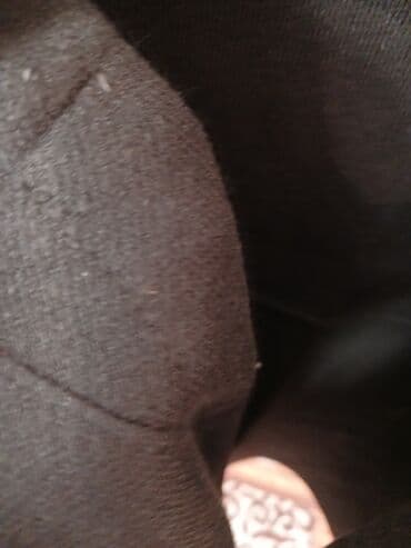 gul hicab instagram: Naxışlı qadın kardiganı. Qara rəngdədir və üzərində güllü naxışlar — 14