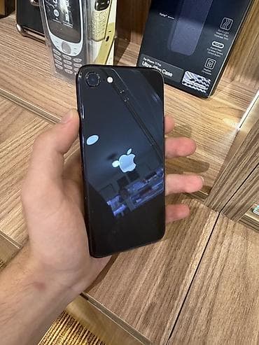 ipod touch 8: IPhone 8, 64 GB, Qara, Simsiz şarj — 1