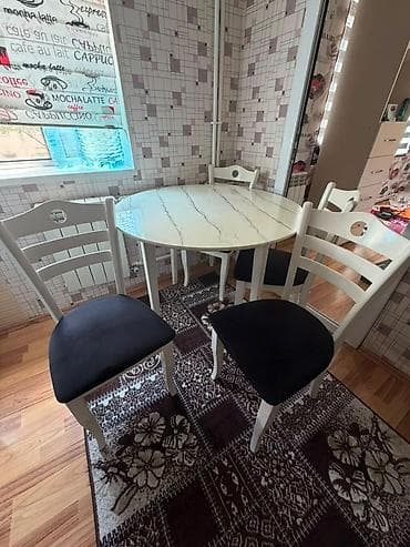 Endirimm. stol,4 stulla satılır 220 azn.Heç bir problemi