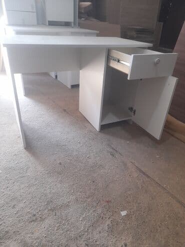 qız şekileri: Oğlan və qız üçün, Yeni, Siyirməli, Yazı masası, Stullar ilə — 1