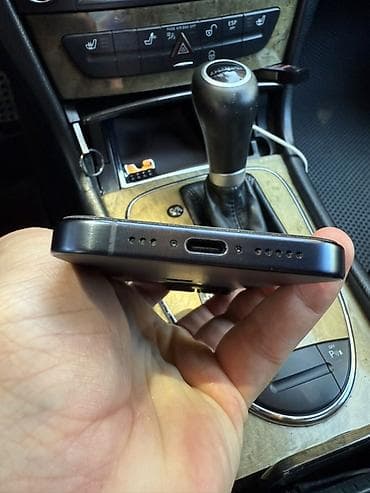 IPhone 15 Pro, 256 GB, Qara, Face ID — 5