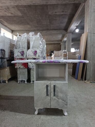 ütü masa: Mebel tipli ütü masası - Üst hissə: çiçək naxışlı, yumru kənarlı — 2