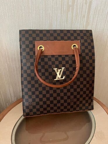 qaşlı çanta: Çantalar — 1