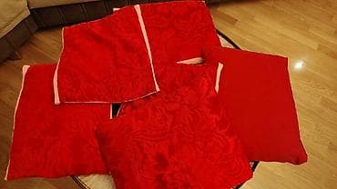 Rəng - Qırmızı Balış üzü