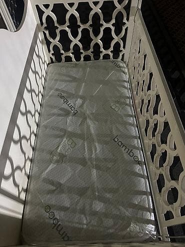 Asia: Для девочки и мальчика, Б/у, Четырехугольная, Колыбель, Без бортиков, С матрасом, С механизмом качания — 3