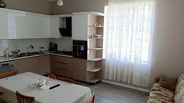 şirvanda kiraye ev: Qax rayonu Qaxbaş kəndində Kirayə ev. 2 yataq otağı var 5 nəfər — 5