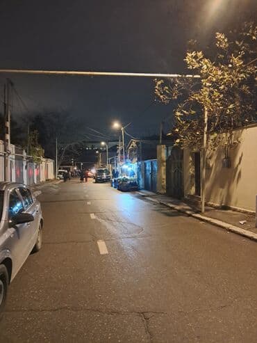 UAZ: Salam əleykum. Azadlıq metrosuna 10 dəq, Rəsulzadə qəs. Yer üstü — 3