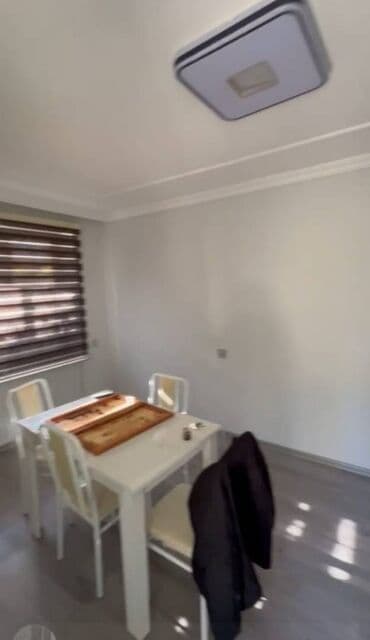 xacmaz obyekt: Obyekt icarəyə verilir. 1-ci mərtəbə 30 kvm, zirzəmi 25 kvm və 30 kvm — 4