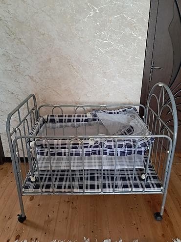 Oğlan və qız üçün, İşlənmiş, Dördbucaq, Beşik, Dəst ilə, Matras ilə, Yellənmə mexanizm ilə