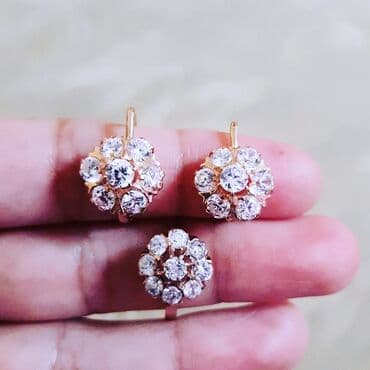 Dəstə daxildir: Üzük, Sırğa, Sarı qızıl, 583 Əyar, 874 g