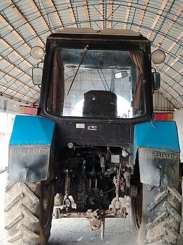 elantra arxa stop: Belarus MTZ traktoru Texniki xüsusiyyətlər: - Güclü dörd silindrli — 5