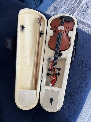 Skripka dəsti – futlyarlı - Ölçü: Uşaq/şagird ölçülü skripka