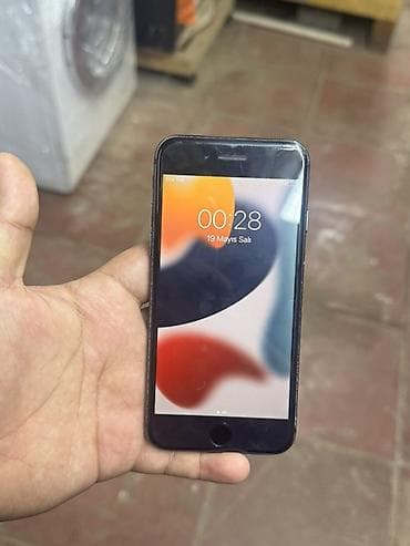tikis fabrikinde elanlari: IPhone 7, 32 GB, Qara, Barmaq izi — 2