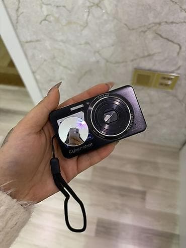 adapt: Sony Cyber-shot rəqəmsal fotoaparat dəsti Xüsusiyyətlər: - Linza — 2
