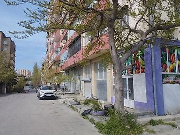 İcarəyə verilir – küçə vitrinli obyekt Polkalar və marojna xaladeniki — 2