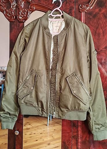 turk dilinde kurtka: Kurtka, Bomber, Yaz, PULL&BEAR, M — 6