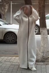 прокат костюмов бишкек: Manto 56 azn. 3 rəngi var: qara, ağ, su yaşılı. Hamısı yenidir — 3