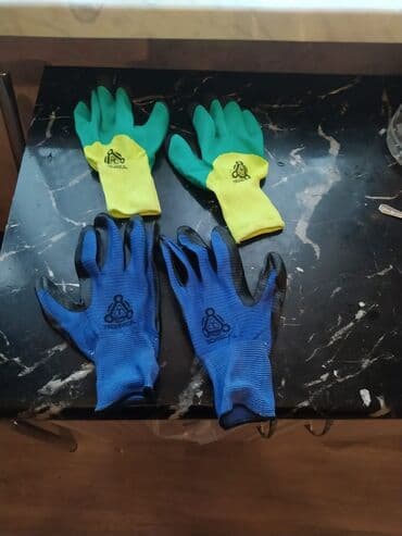 əlçək: 40 qepikdi 1 cutu 600 eded var İki cüt iş əlcəyi. Yaşıl və sarı — 1