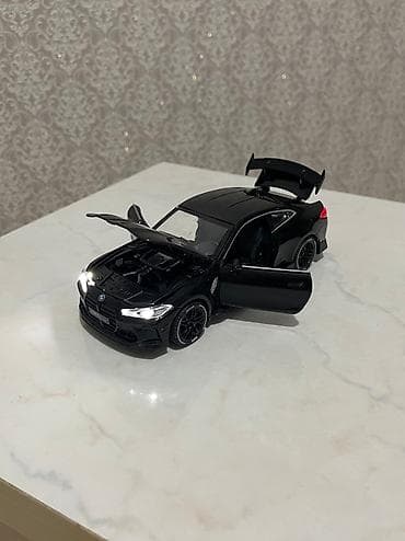 qedimi pullar: BMW M4 competition 1/32 ölçüdədir yenidir. Metrolara çatdırılma — 3