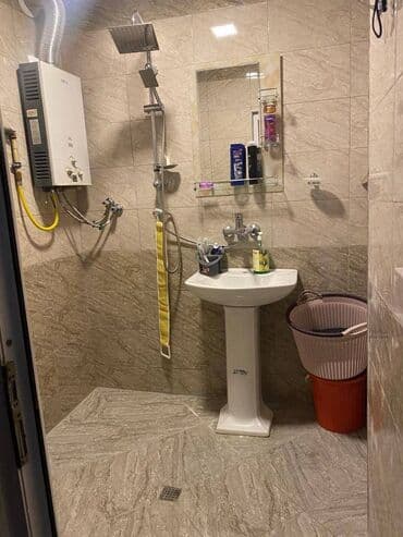 merkez: Bakı, Bakıxanov qəs., 4 otaqlı, Köhnə tikili, 100 kv. m — 15