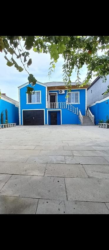 6 otaqlı, 220 kv. m, Yeni təmirli