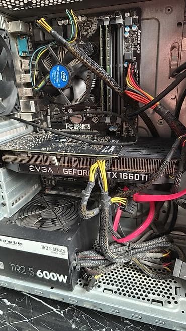 Güclü sistem bloku satılır. Ana Plata: GIGABYTE GA-P85-D3 (4 ədəd — 7