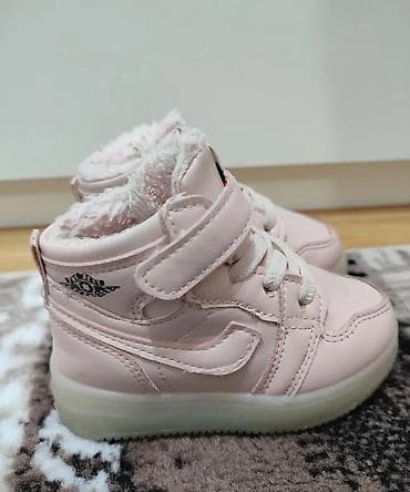 Ici mexli qış ucun usaq krasofkasi 24 ölcudu. 2yawacan eyine