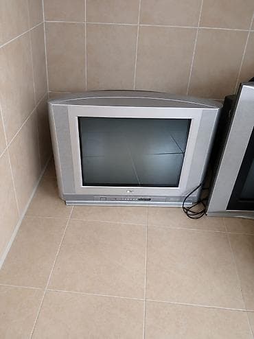dvd disk: LG kineskop televizor - Korpus: gümüş rəngdə, ön paneldə idarəetmə — 1