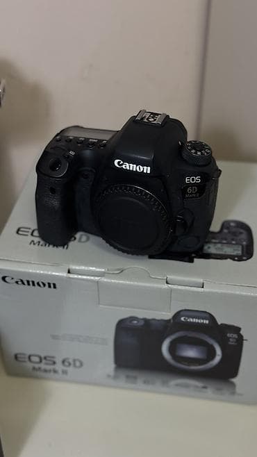 Asia: Qutuya daxil olanlar: •Canon 6d Mark 2 gövdə •Canon 50mm,f/1.8 lens — 2