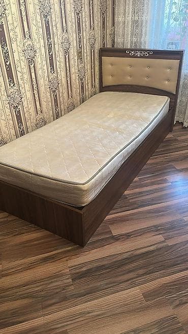 taxt üstü: Tək nəfərlik taxt və döşək dəsti. - Ölçü: təxmini 90x200 sm (tək — 1