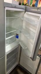 Кухонные плиты и варочные поверхности: Б/у 2 двери Indesit Холодильник Продажа, цвет - Серебристый — 2