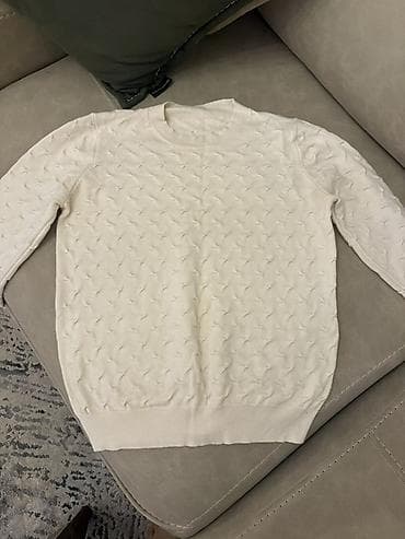 payiz qis geyimleri instagram: • Məhsul: Kişi sviteri • Rəng: Krem/ekru • Model: Dairəvi yaxalı — 1