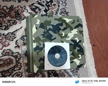 ps 4 slim: PlayStation 4 – Call of Duty: WWII Limited Edition (Green Camouflage) — 3