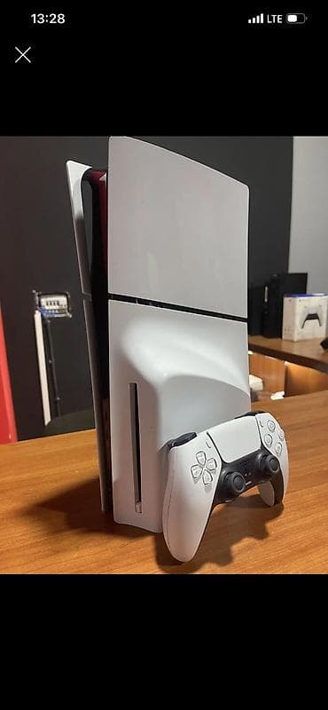 Ps 5 Slim Model Dısk geden Model Ustunde 1 Eded orjınal Pult Butun