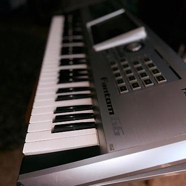 Musiqi alətləri: Sintezator, Roland, İşlənmiş, Ödənişli çatdırılma, Ünvandan götürmə — 3
